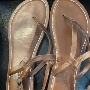 Bernardo sandals sz 9.5